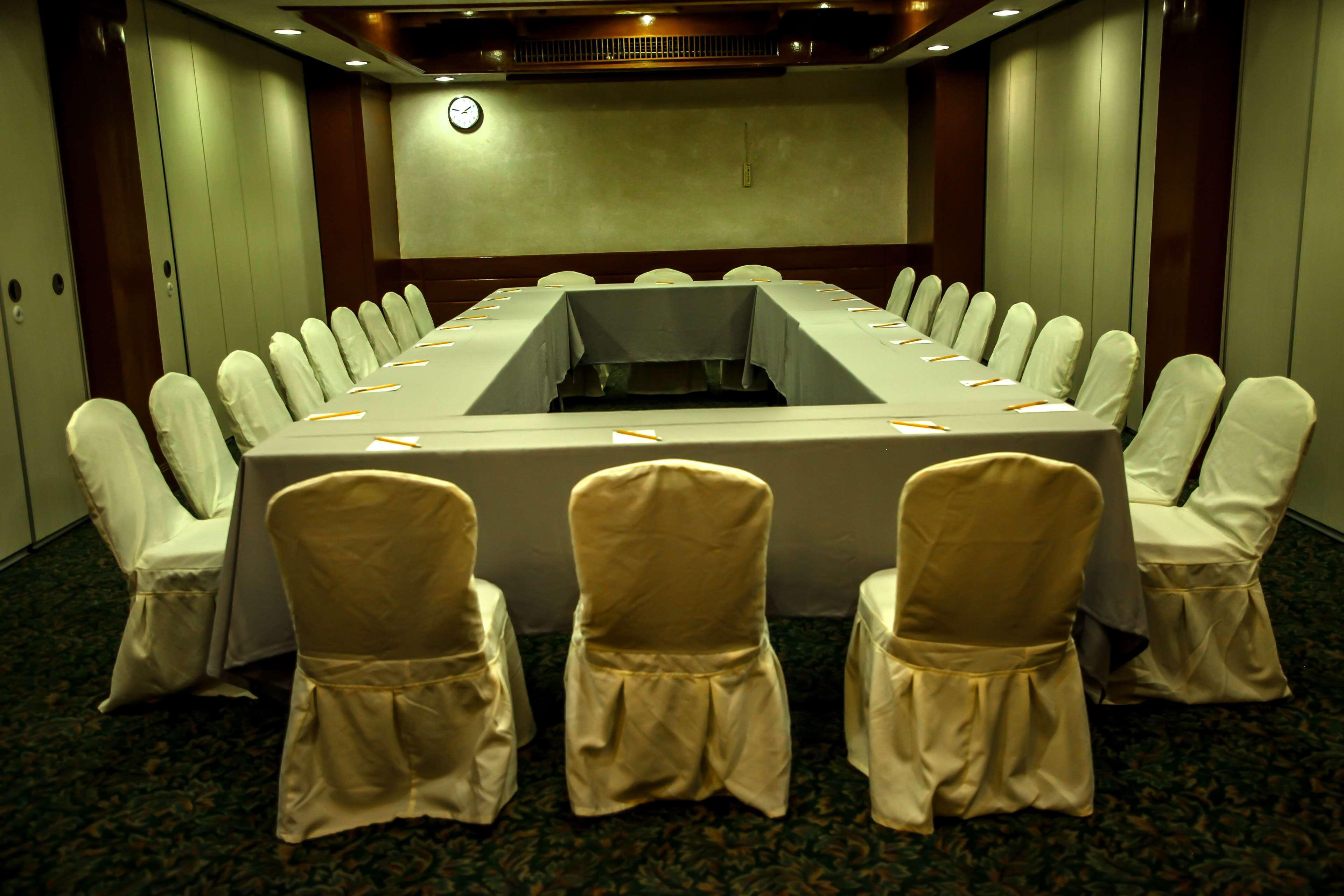 Days Hotel Tagaytay تاجيتاي المظهر الخارجي الصورة