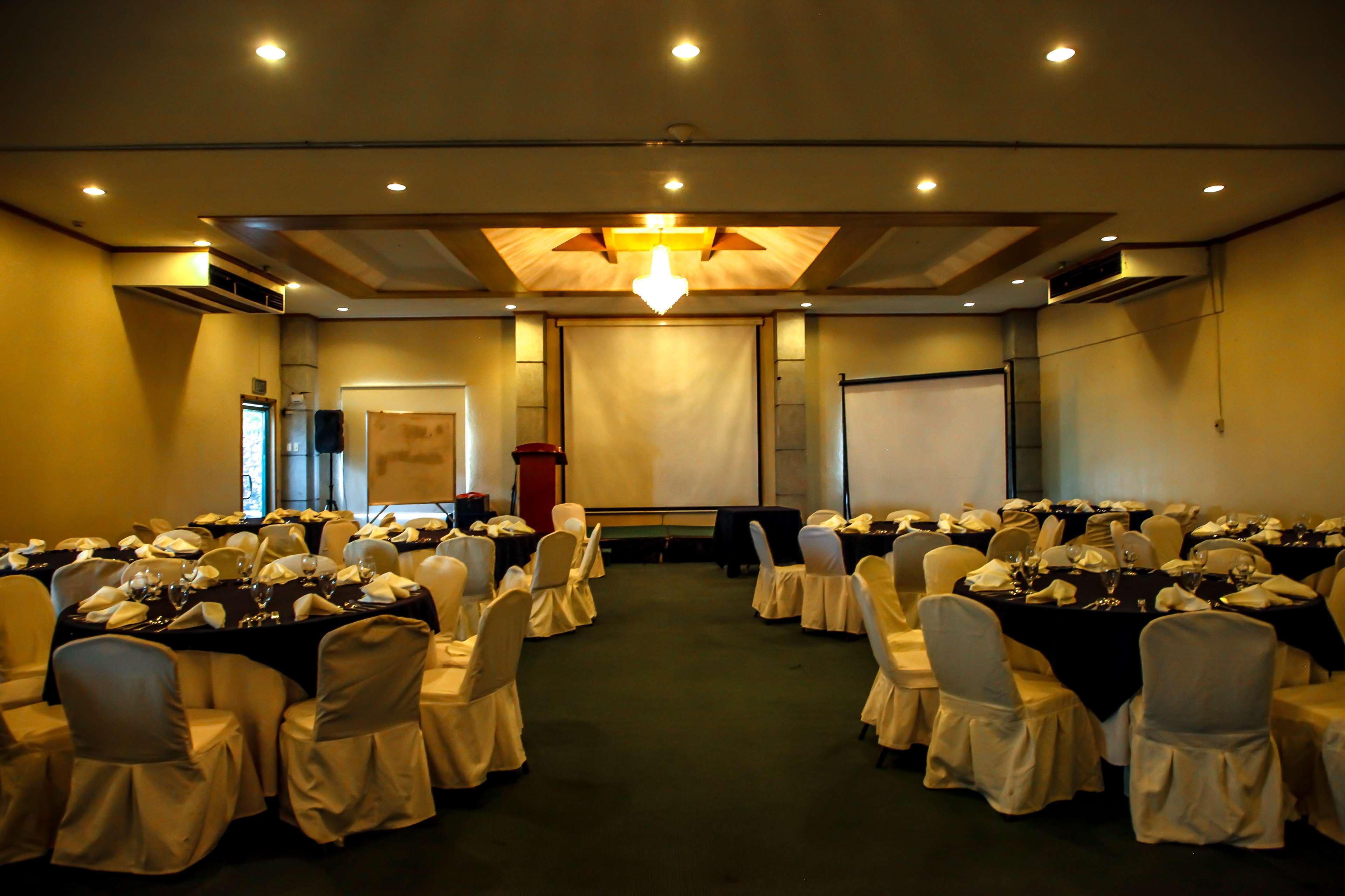 Days Hotel Tagaytay تاجيتاي المظهر الخارجي الصورة