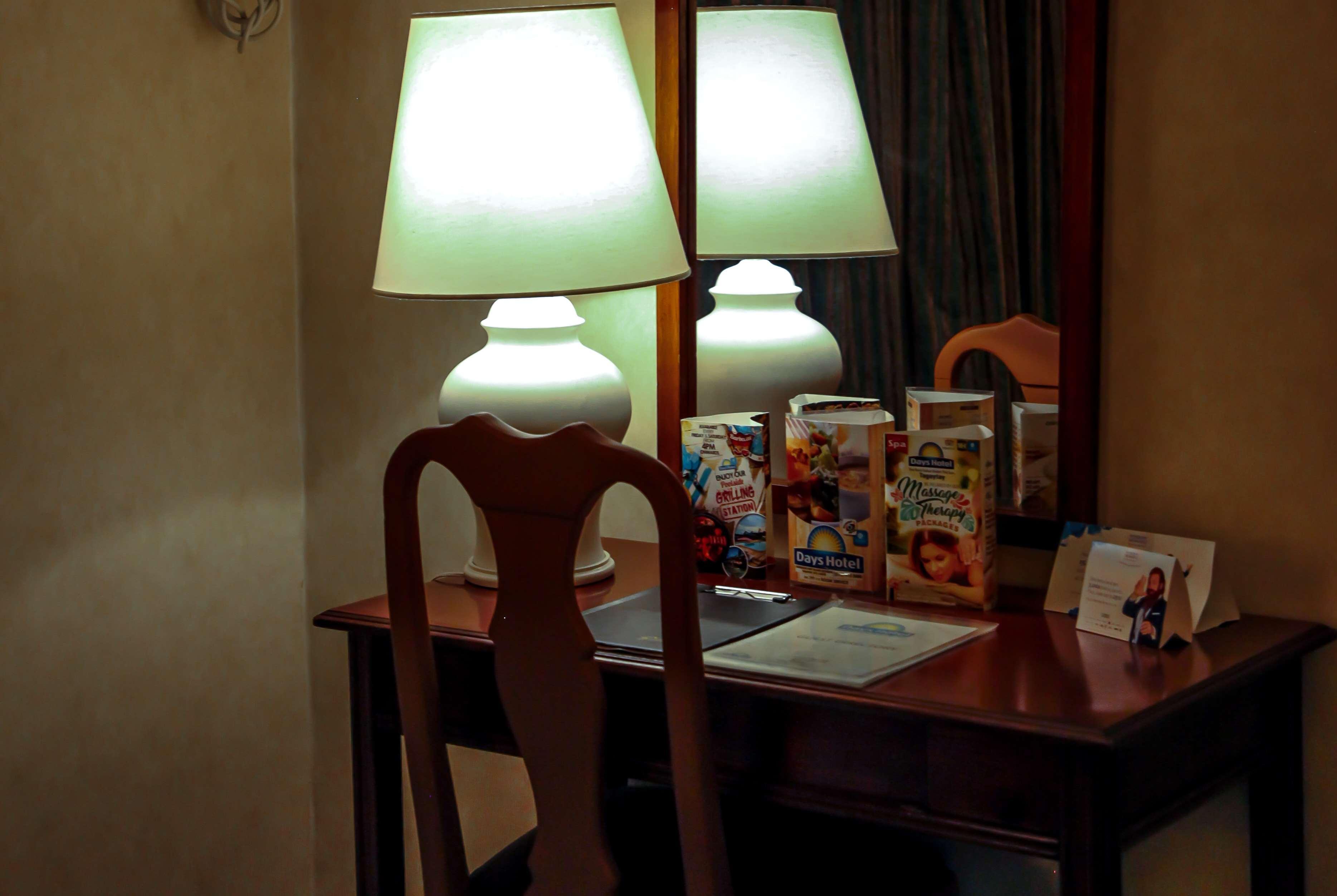Days Hotel Tagaytay تاجيتاي المظهر الخارجي الصورة
