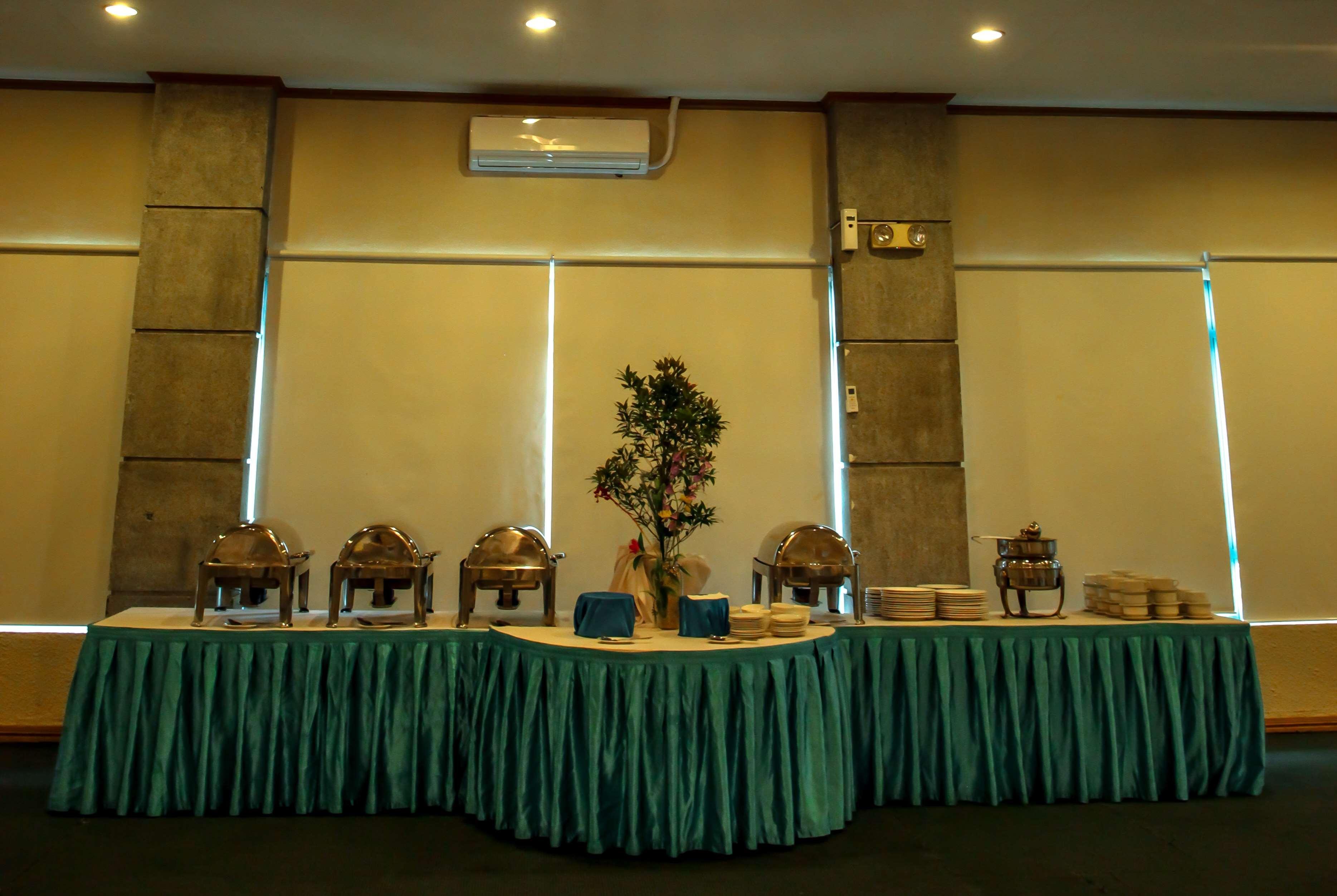 Days Hotel Tagaytay تاجيتاي المظهر الخارجي الصورة