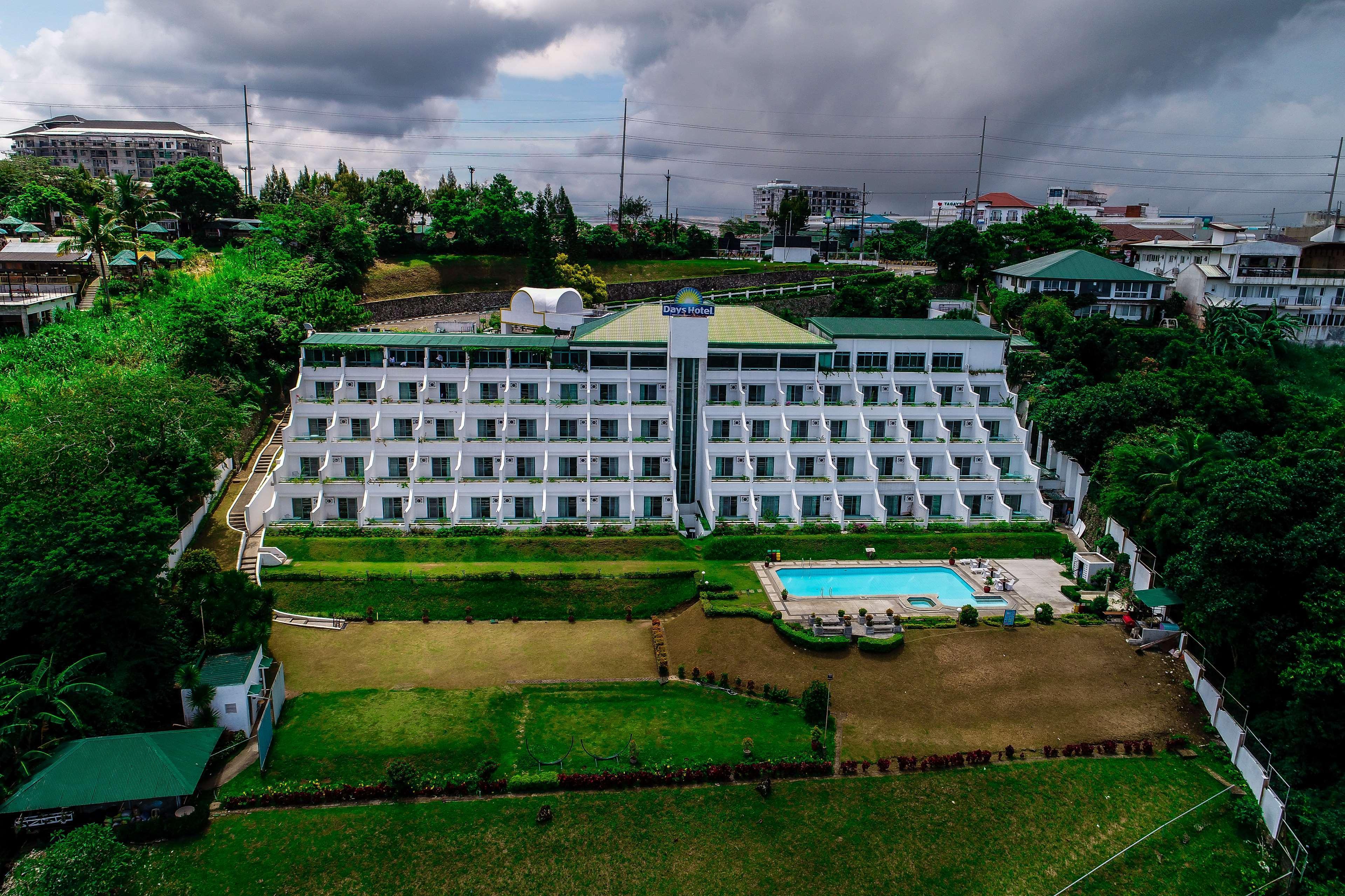 Days Hotel Tagaytay تاجيتاي المظهر الخارجي الصورة