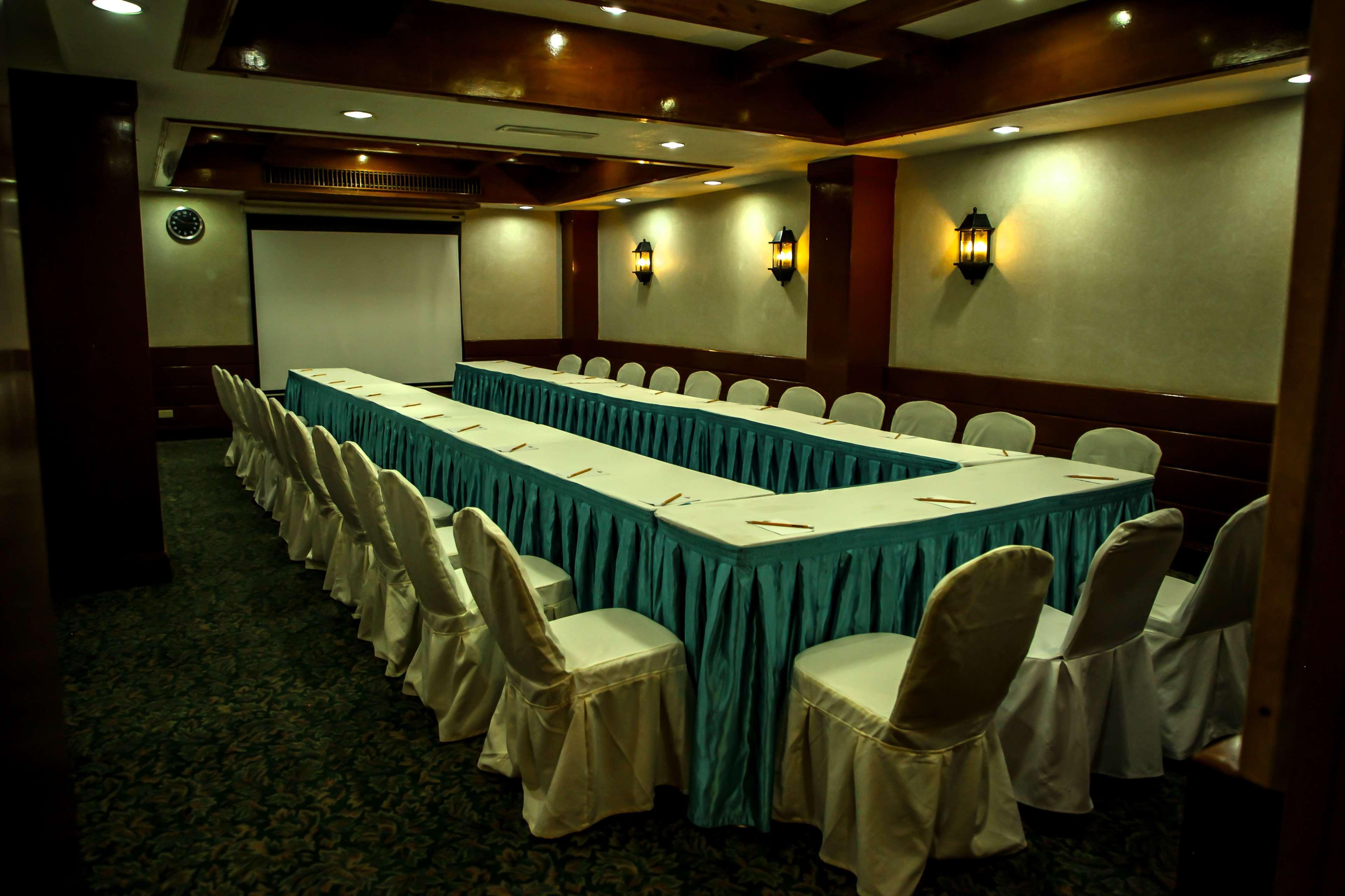Days Hotel Tagaytay تاجيتاي المظهر الخارجي الصورة