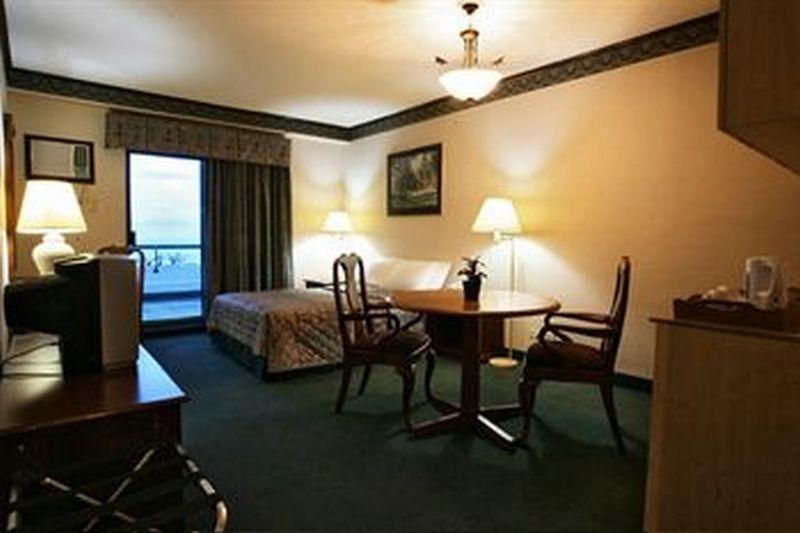 Days Hotel Tagaytay تاجيتاي المظهر الخارجي الصورة