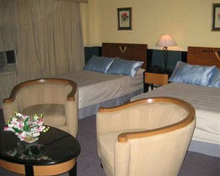 Days Hotel Tagaytay تاجيتاي المظهر الخارجي الصورة