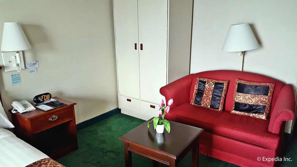 Days Hotel Tagaytay تاجيتاي المظهر الخارجي الصورة