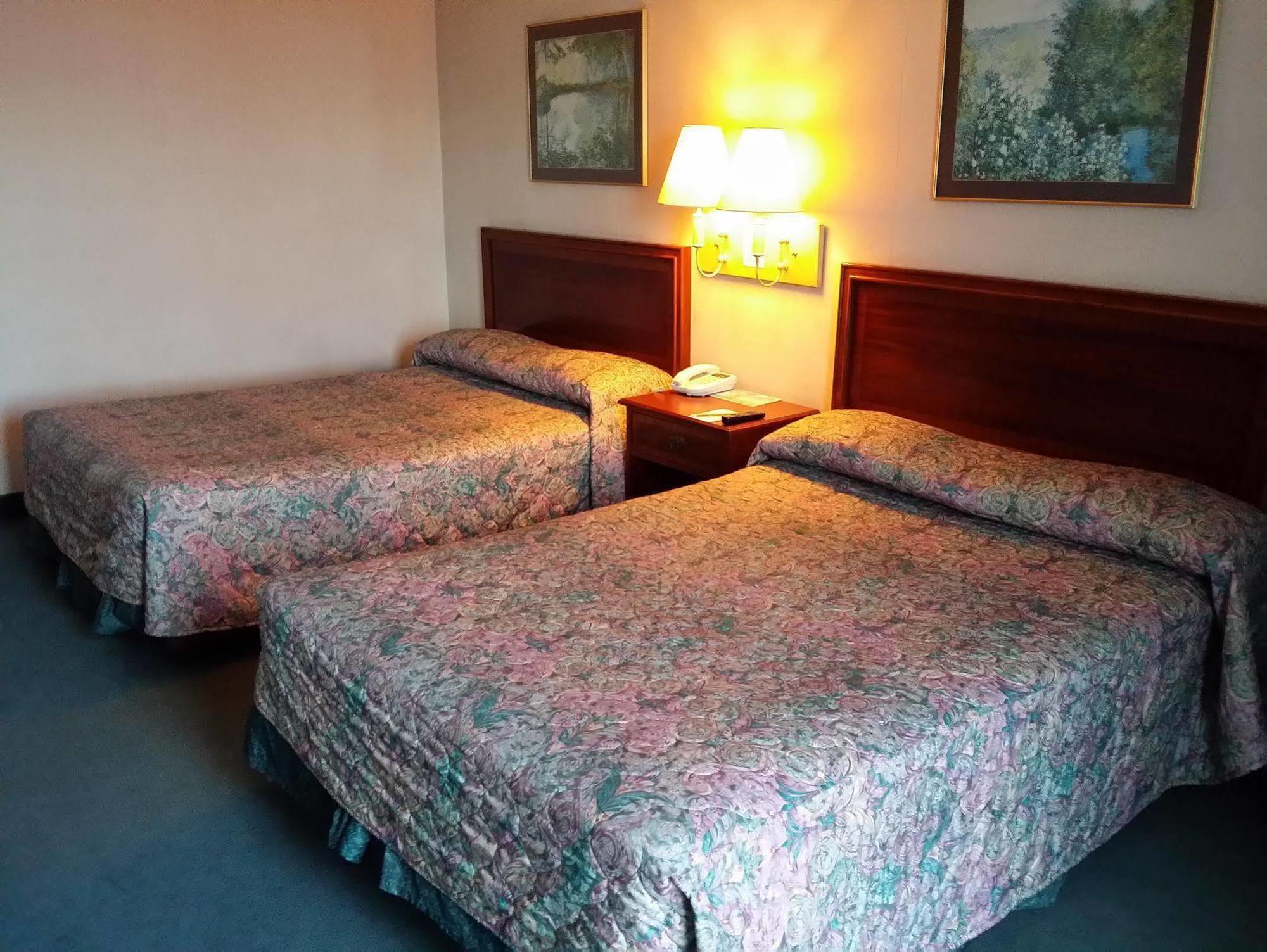 Days Hotel Tagaytay تاجيتاي المظهر الخارجي الصورة