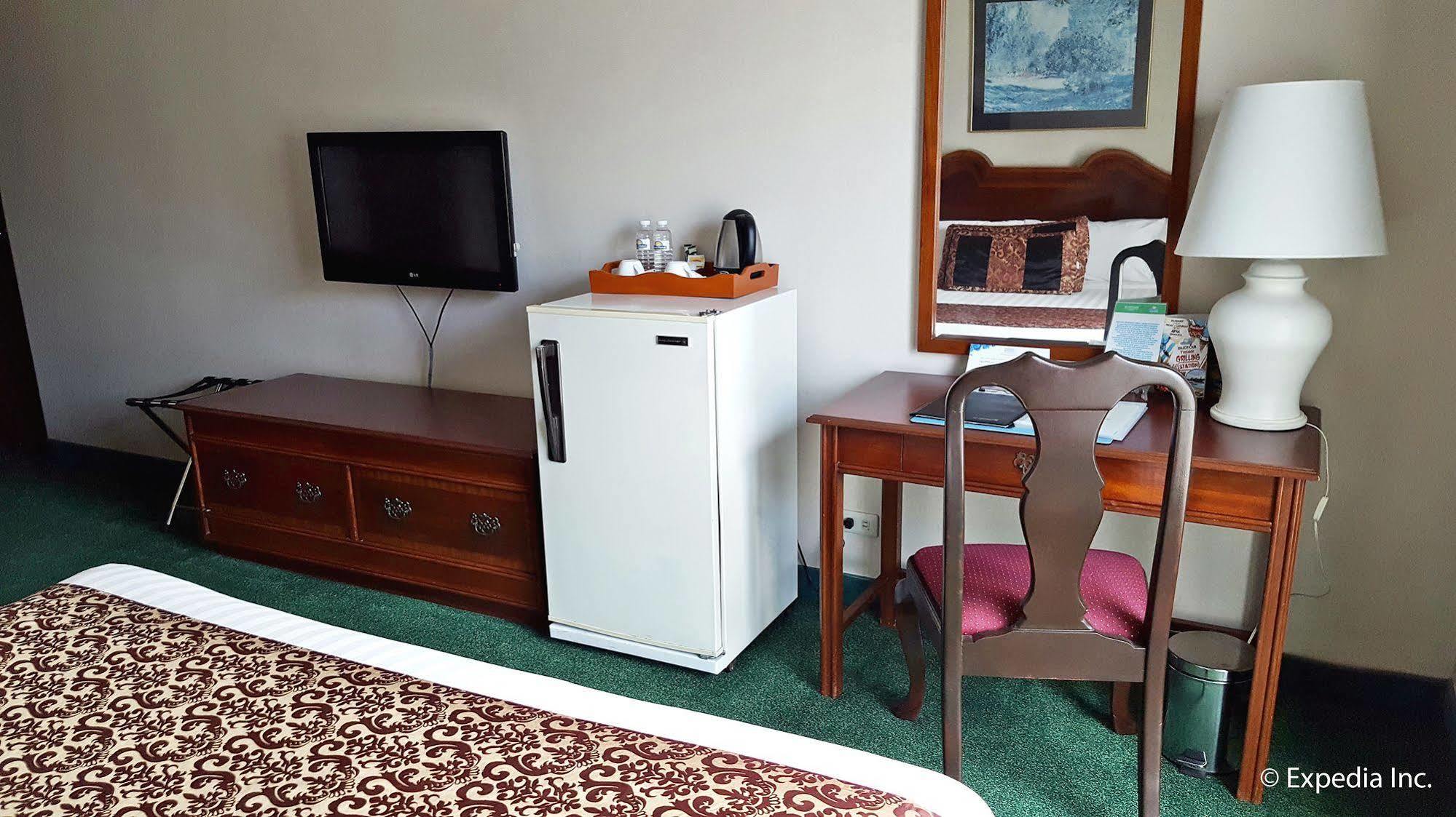 Days Hotel Tagaytay تاجيتاي المظهر الخارجي الصورة
