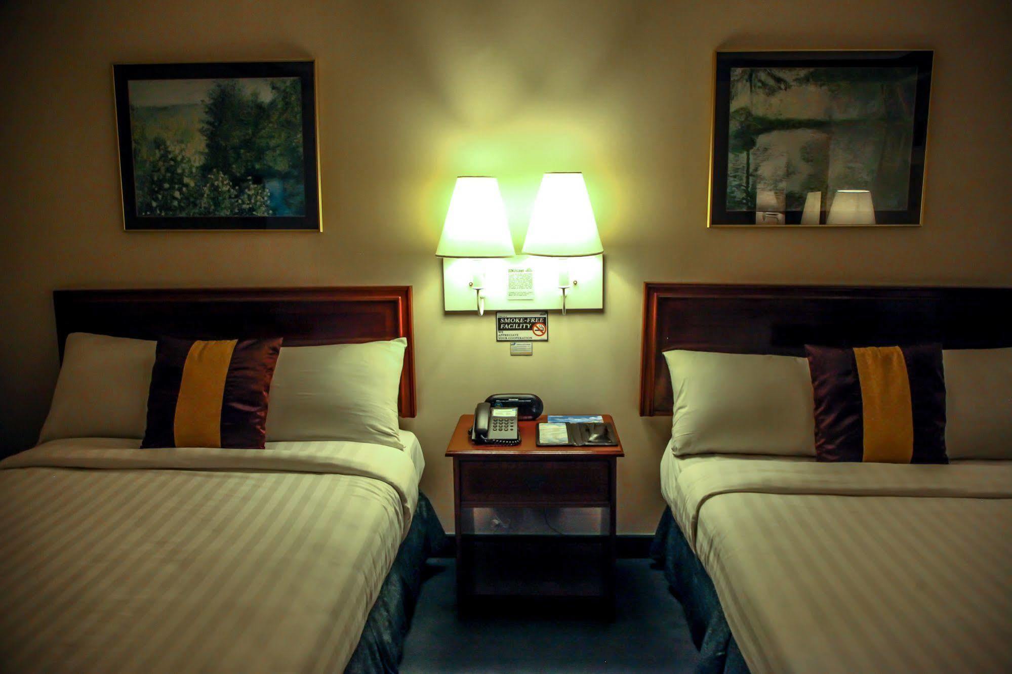Days Hotel Tagaytay تاجيتاي المظهر الخارجي الصورة
